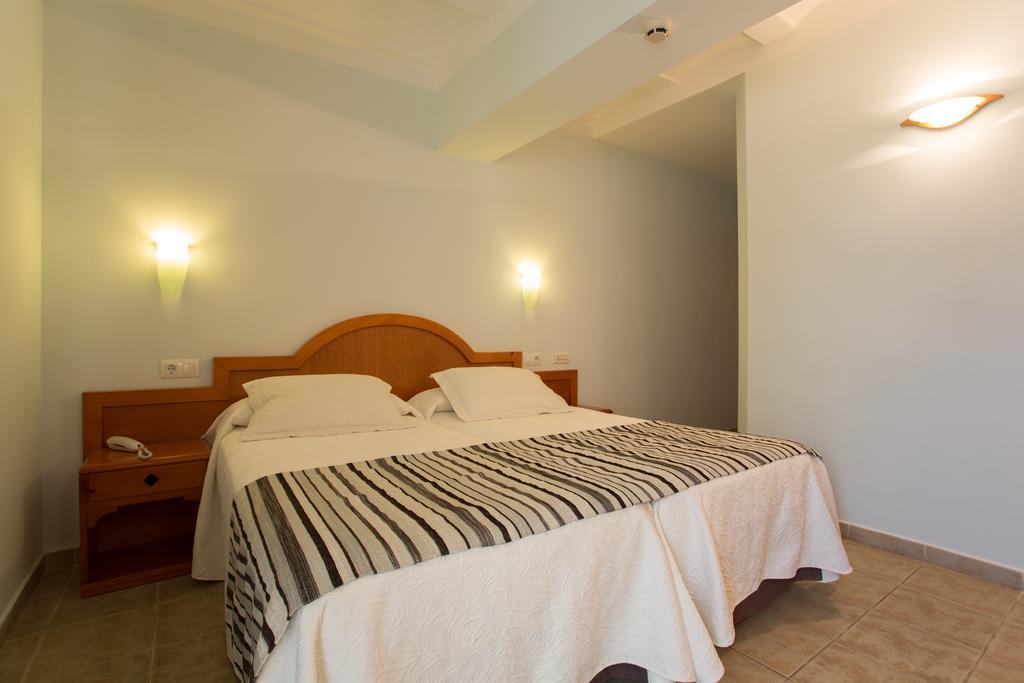 Hotel Bahia La Savina Kültér fotó